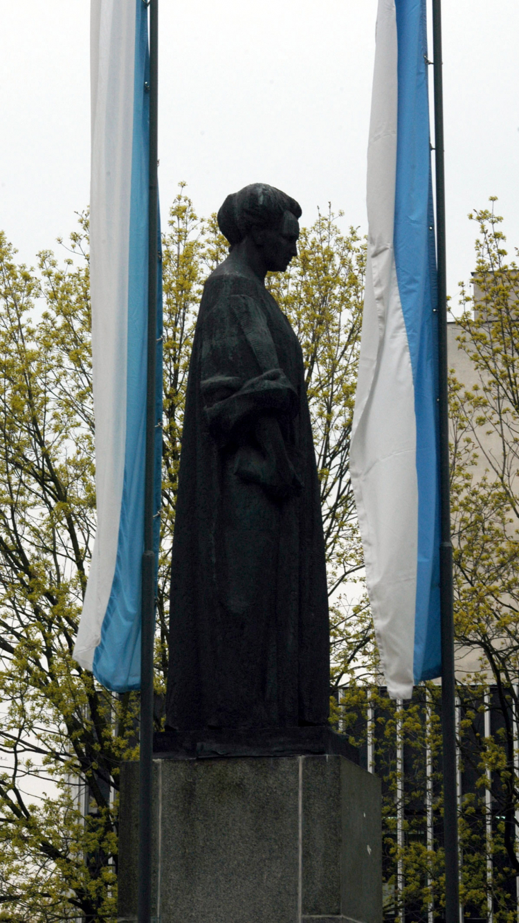 Pomnik Marii Curie-Skłodowskiej w Lublinie. Fot. PAP/M. Trembecki