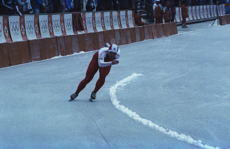 Jugosławia Sarajewo 02.1984. Zimowe Igrzyska Olimpijskie w dniach 8-19 lutego. Nz. polska panczenistka Lilianna Morawiec. Fot. PAP/W. Kryński 