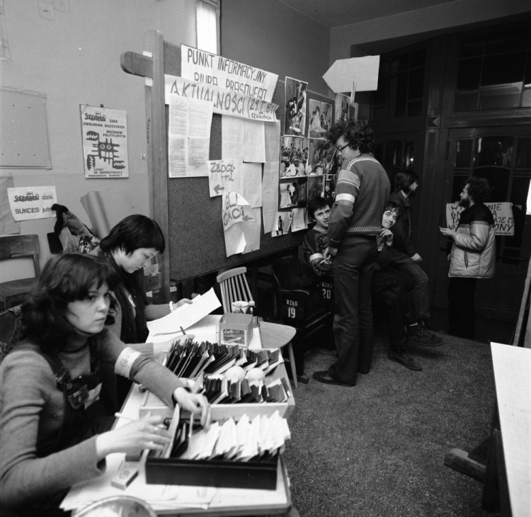 Strajk studentów Uniwersytetu Łódzkiego. Łódź, 31.01.1981. Fot. PAP/CAF/A. Zbraniecki