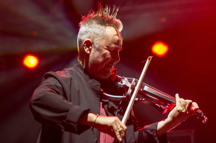 Skrzypek Nigel Kennedy. Fot. PAP/M. Kulczyński