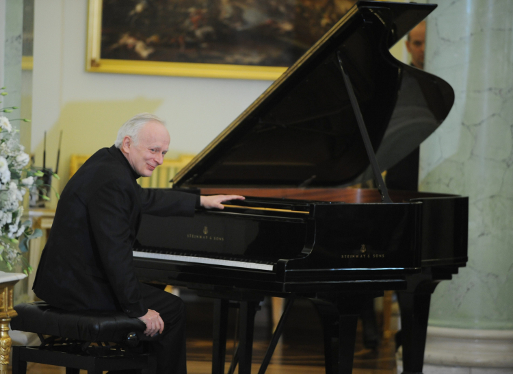 Pianista Janusz Olejniczak. Fot. PAP/J. Turczyk
