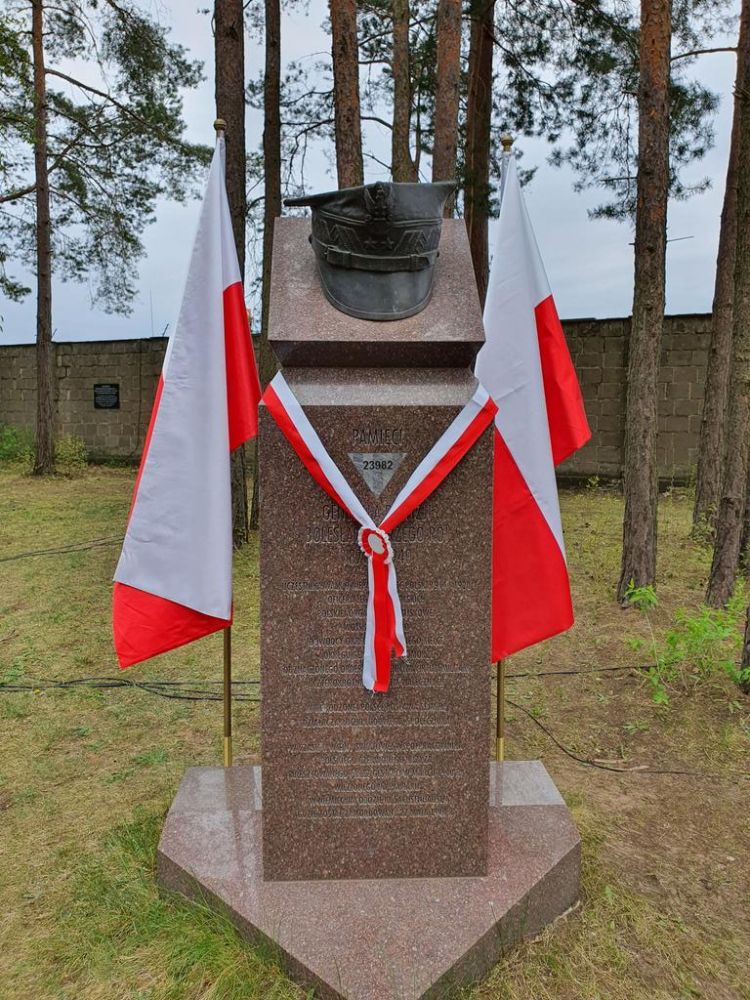 Pomnik generała Bolesława Roi w KL Sachsenhausen. Źródło: www.twitter.com/JanKasprzyk