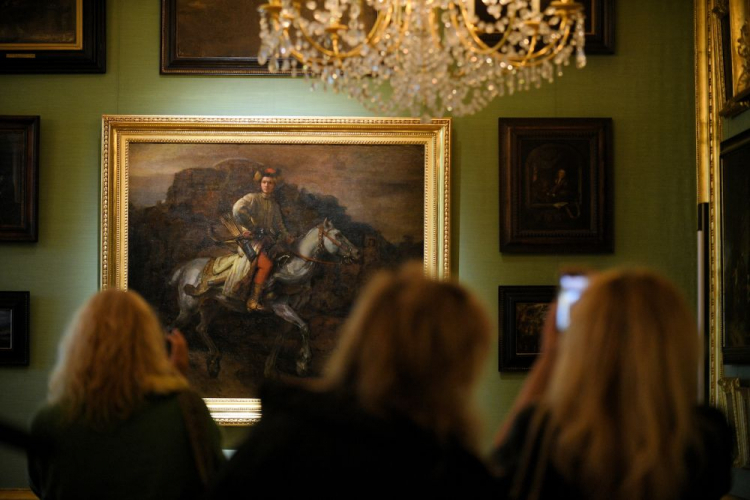 Obraz Rembrandta „Jeździec polski”. Fot. PAP/M. Obara
