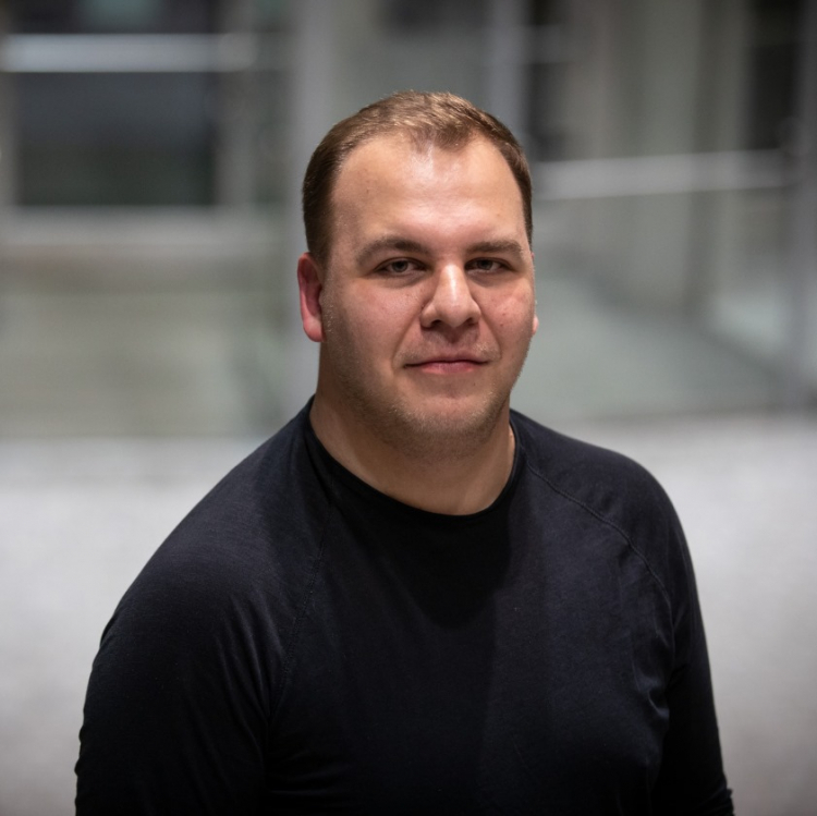 Łukasz Ksobiraj. Źródło: Opera i Filharmonia Podlaska w Białymstoku