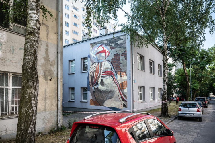 Mural na ścianie Domu Dziecka nr 13 w Łodzi. Fot. PAP/G. Michałowski