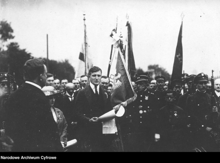 Uroczystość przejęcia Śląska przez Polskę: odczytanie aktu przejęcia Śląska.16.07.1922. Fot. NAC