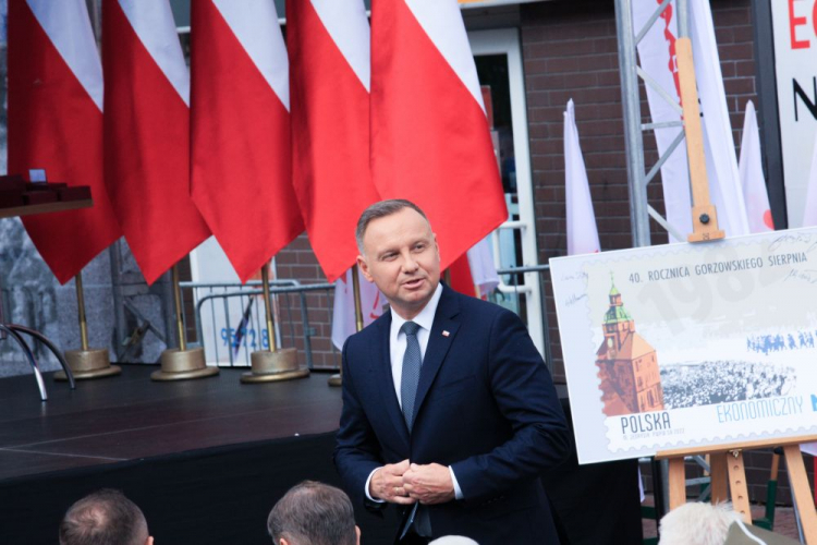 Gorzów Wielkoposki, 30.08.2022. Prezydent Andrzej Duda podczas obchodów 40. rocznicy Gorzowskiego Sierpnia 1982 r. Fot. PAP/L. Muszyński