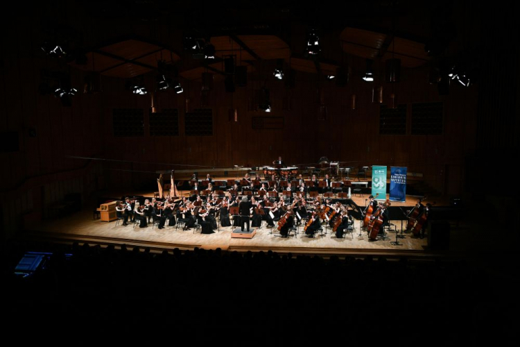 Koncert z okazji 15-lecia Polskiej Orkiestry Sinfonia Iuventus w Studiu Koncertowym Polskiego Radia im. W. Lutosławskiego w Warszawie. Fot. PAP/M. Obara