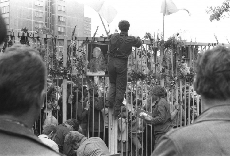 Strajk w Stoczni Gdańskiej. 1980 r. Fot. PAP/CAF/J. Uklejewski