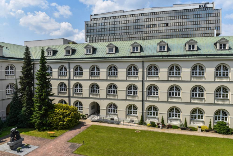 Budynek Katolickiego Uniwersytetu Lubelskiego. Fot. PAP/W. Jargiło