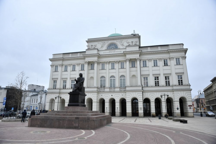 Pałac Staszica w Warszawie, siedziba Polskiej Akademii Nauk. Fot. PAP/R. Pietruszka