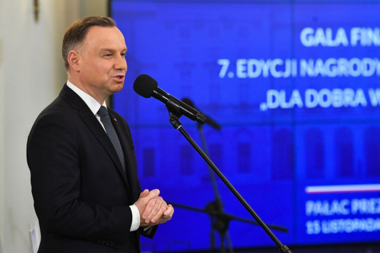 Warszawa, 15.11.2022. Prezydent Andrzej Duda podczas gali finałowej 7. edycji Nagrody Prezydenta RP „Dla Dobra Wspólnego” w Pałacu Prezydenckim w Warszawie. Fot. PAP/R. Pietruszka