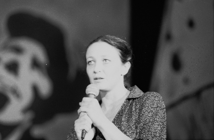 Ewa Dałkowska w hali Oliwia. Gdańsk, 1981.08.21. Fot. PAP/S. Kraszewski