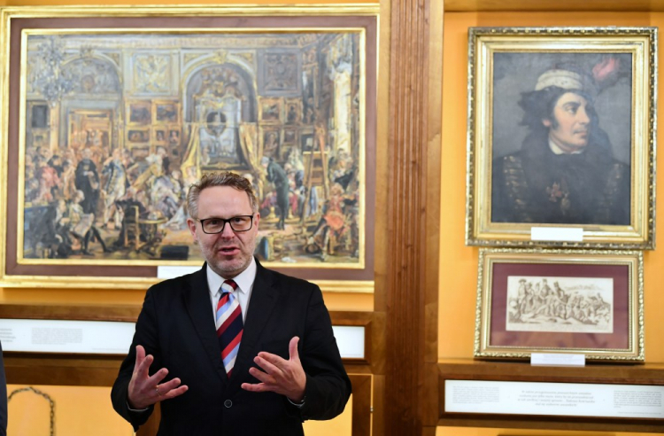 Dyrektor Muzeum Narodowego w Gdańsku Jacek Friedrich na inauguracji w Muzeum Hymnu Narodowego, zamiejscowego oddziału placówki w Będominie. 10.03.2022. Fot. PAP/A. Warżawa