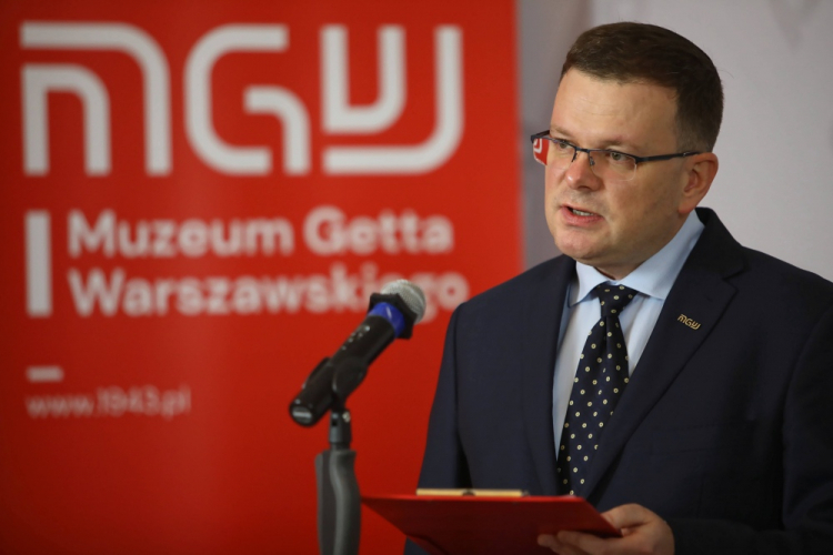 Dyrektor Muzeum Getta Warszawskiego Albert Stankowski. Fot. PAP/L. Szymański