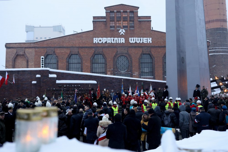 Uroczystości w 41. rocznicę pacyfikacji kopalni Wujek w Katowicach. Fot. PAP/Z. Meissner