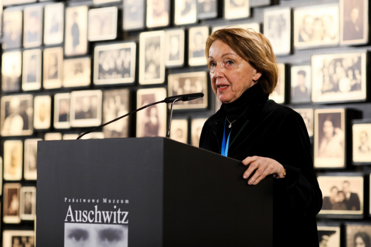 Była więźniarka Eva Umlauf podczas obchodów 78. rocznicy wyzwolenia Auschwitz na terenie b. niemieckiego nazistowskiego obozu koncentracyjnego i zagłady Auschwitz-Birkenau. Fot. PAP/Z. Meissner
