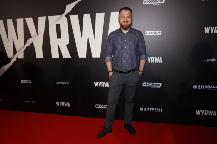 Wojciech Chmielarz na premierze filmu "Wyrwa" Bartosza Konopki. Fot. PAP/R. Guz