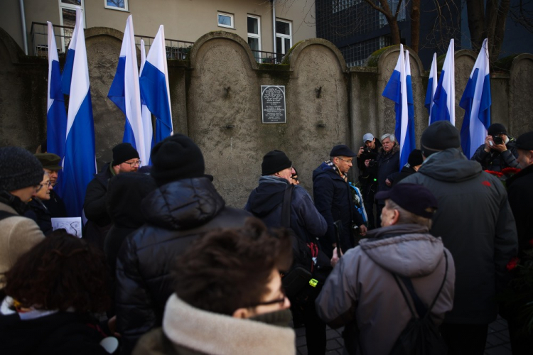 Uczestnicy uroczystości i Marszu Pamięci w przededniu 80. rocznicy likwidacji getta w Krakowie. Fot. PAP/Ł. Gągulski