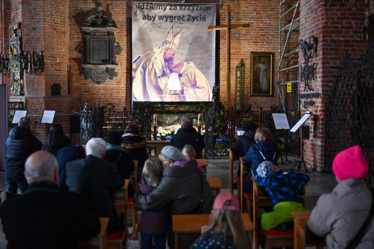 Grób Pański w kościele św. Brygidy w Gdańsku. Fot. PAP/A. Warżawa