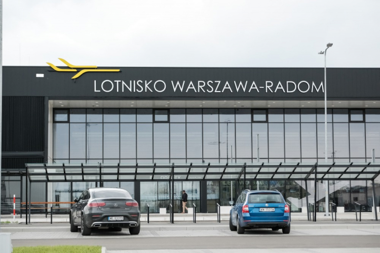 Lotnisko Warszawa-Radom im. Bohaterów Radomskiego Czerwca 1976 Roku. Fot. PAP/M. Marek