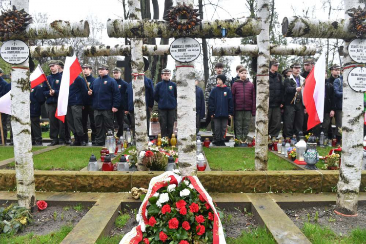 Obchody 100. rocznicy urodzin Andrzeja Romockiego „Morro” w kwaterze batalionu Zośka na stołecznych Powązkach Wojskowych. Fot. PAP/P. Nowak