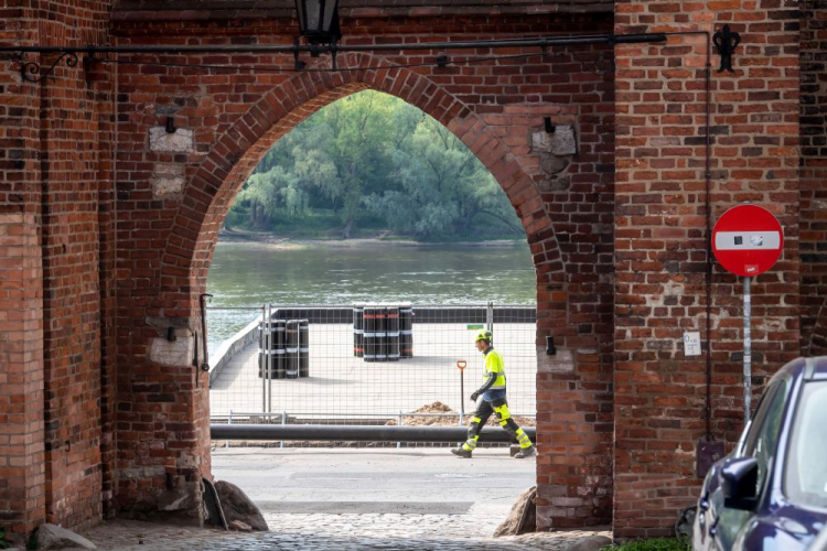 Przebudowa Bulwaru Filadelfijskiego w Toruniu. Fot. PAP/T. Żmijewski