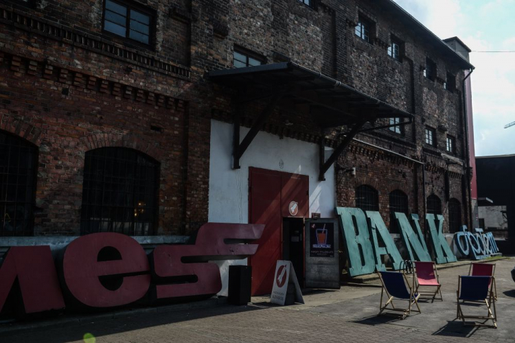 Muzeum Neonów w Soho Factory na ul. Mińskiej 25. Fot. PAP/J. Kamiński