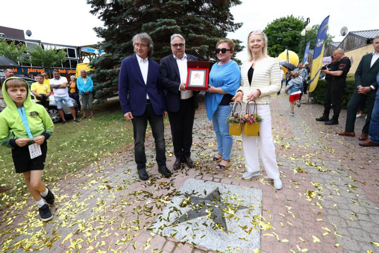 Gwiazda Włodzimierza Smolarka podczas ceremonii jej odsłonięcia w Alei Gwiazd Sportu. Władysławowo, 01.07.2023. Fot. PAP/P. Matusewicz