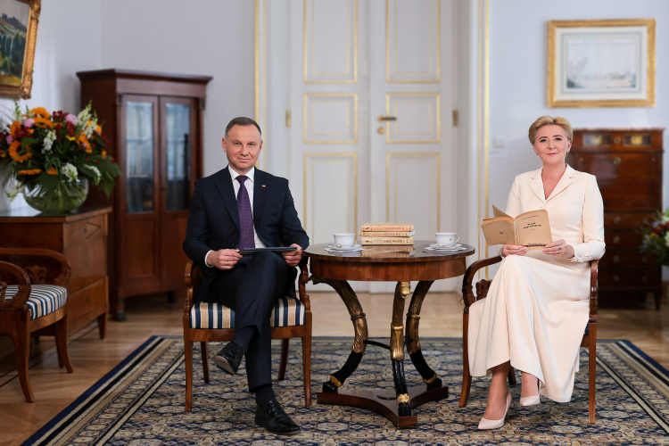 Para Prezydencka zaprasza na Narodowe Czytanie „Nad Niemnem”. Źródło: Prezydent.pl
