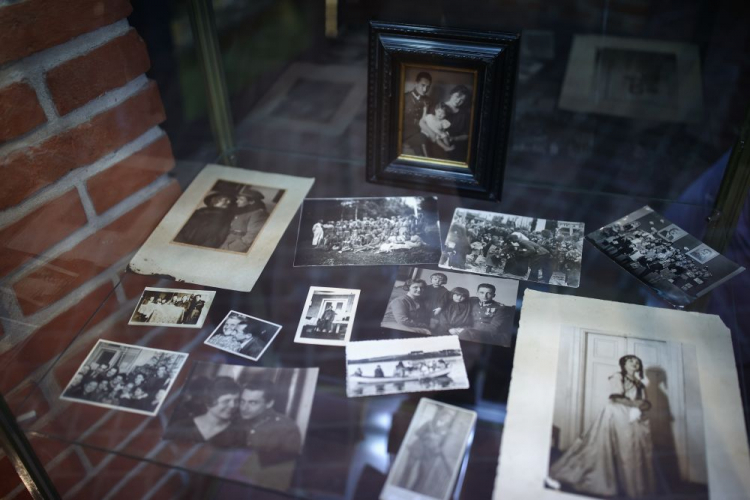 Kraków, 30.10.2023. Wystawa w Muzeum Armii Krajowej im. gen. Emila Fieldorfa „Nila” w Krakowie towarzysząca przekazaniu do zbiorów muzeum pamiątek po generale. Fot. PAP/Ł. Gągulski