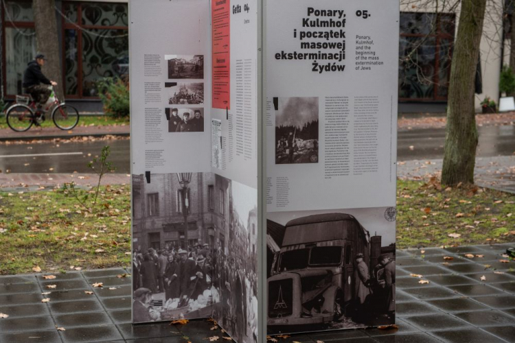 Wystawa "Zagłada Żydów w ramach niemieckiej akcji Reinhardt". Poniatowa, 05.11.2023. Fot. PAP/W. Jargiło
