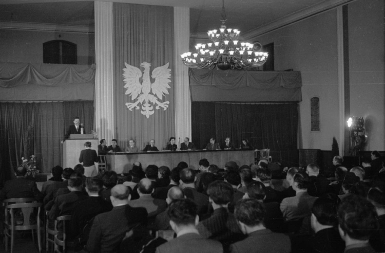 IV Zjazd Związku Zawodowego Literatów Polskich. Szczecin, 20.01.1949. Fot. PAP/W. Kondracki