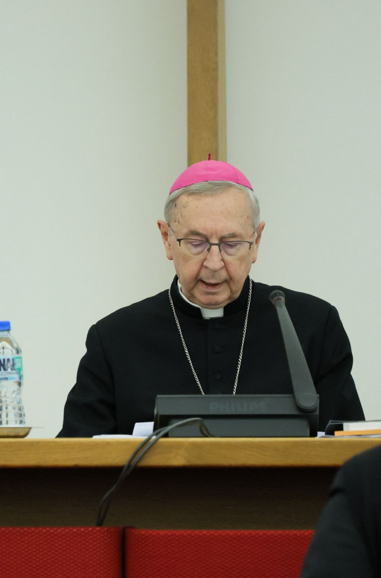 Warszawa, 13.03.2024. Abp Stanisław Gądecki podczas rozpoczęcia Zebrania Plenarnego KEP. Fot. PAP/P. Supernak