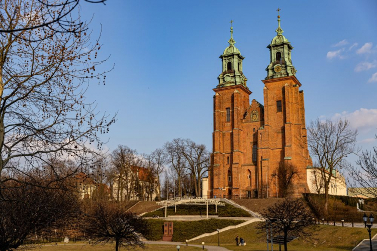 Bazylika prymasowska Wniebowzięcia Najświętszej Maryi Panny (zwana także archikatedrą gnieźnieńską lub sanktuarium św. Wojciecha) w Gnieźnie. Fot. PAP/P. Jaskółka