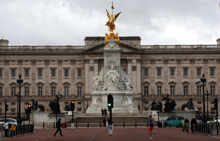 Pałac Buckingham w Londynie. Fot. PAP/EPA/A. Rain