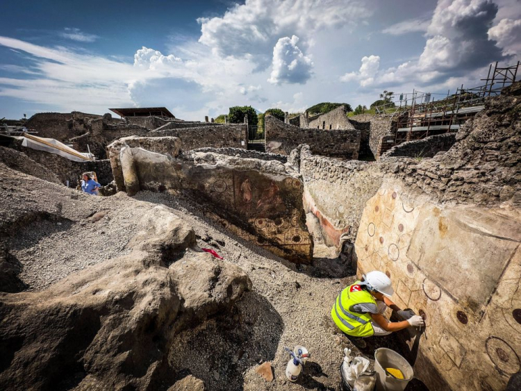 Prace na obszarze prac archeologicznych Regio IX w Pompejach – zdjęcie ilustracyjne. 2023 r. Fot. PAP/EPA