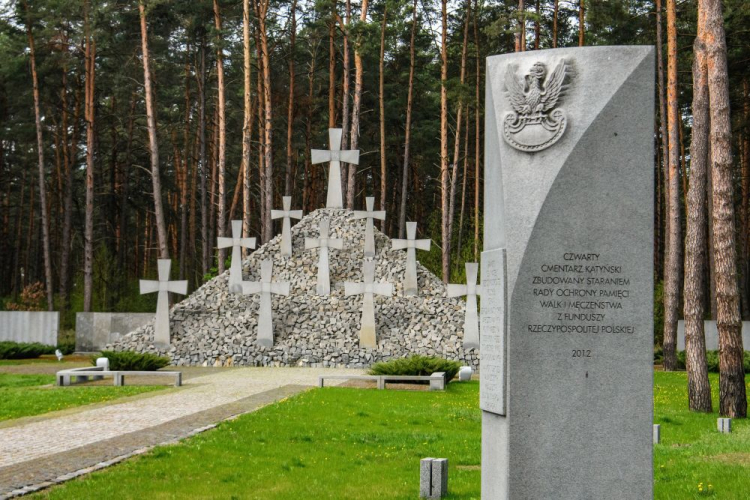 Polski Cmentarz Wojenny w Kijowie-Bykowni. Fot. PAP/V. Musiienko