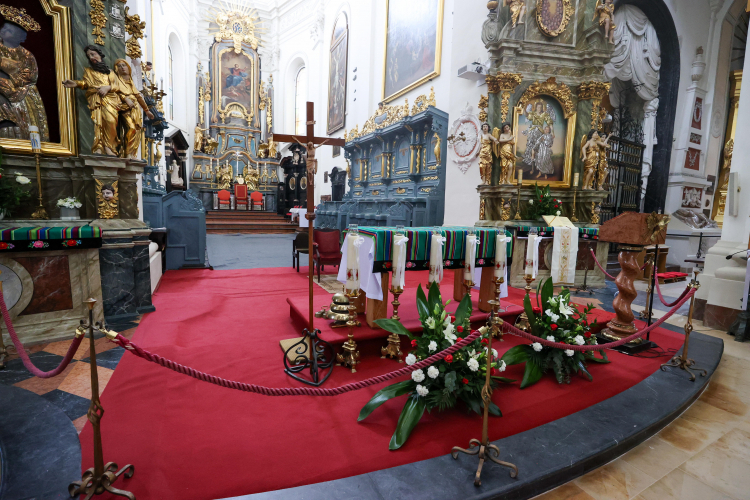 Katedra w Łowiczu, fot. PAP/M. Zubrzycki