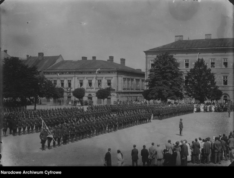 Poświęcenie sztandaru 12 Pułku Piechoty w Wadowicach. 1924 r, Fot. NAC