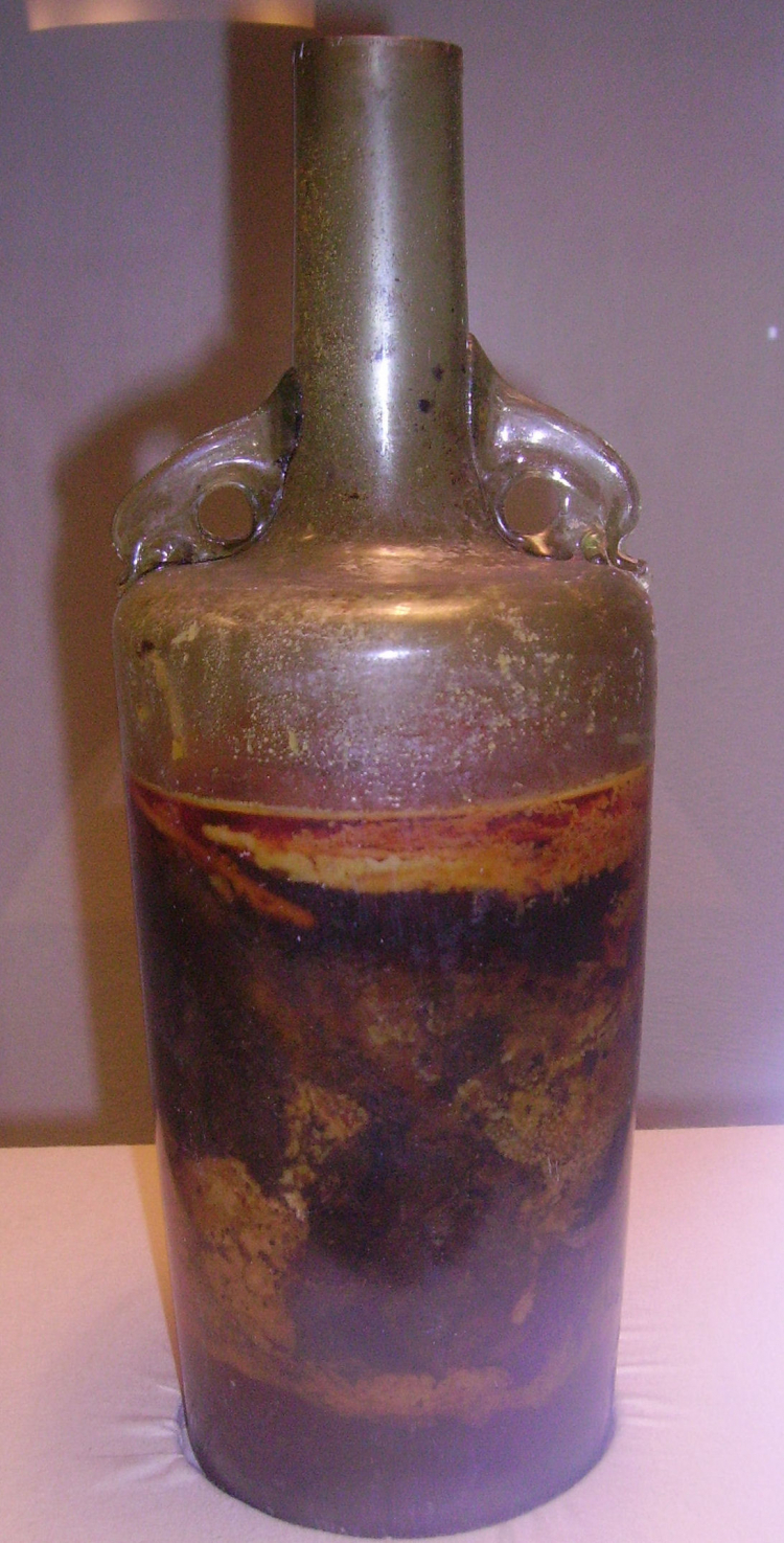 Butelka z płynnym winem odnaleziona w mieście Spira w Niemczech sprzed ok. 1700 lat uchodziła do tej pory za najstarsze tego typu znalezisko. /Źródło: en.wikipedia 