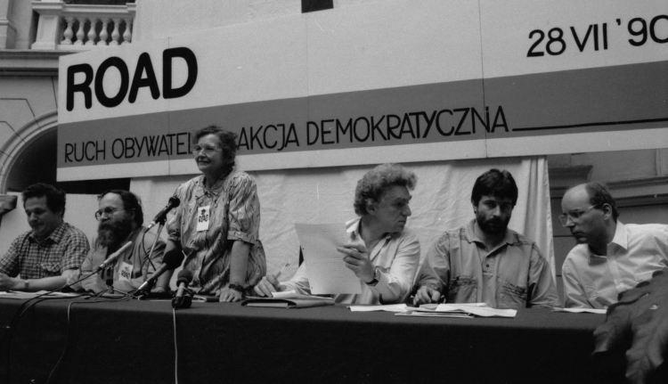 Spotkanie Komitetu Założycielskiego Ruchu Obywatelskiego Akcja Demokratyczna. Nz. m.in. Jan Maria Rokita (1P), Władysław Frasyniuk (2P), Zbigniew Bujak (1L), Halina Bortnowska (2L), PAP/Henryk Rosiak