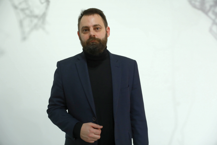 Dyrektor CSW Piotr Bernatowicz w siedzibie Centrum Sztuki Współczesnej - Zamek Ujazdowski w Warszawie. Fot. PAP/R. Guz