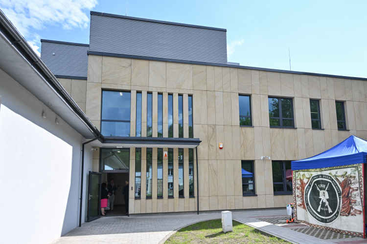 Nowy budynek Delegatury Instytutu Pamięci Narodowej w Kielcach po rozbudowie. Fot. PAP/P. Polak