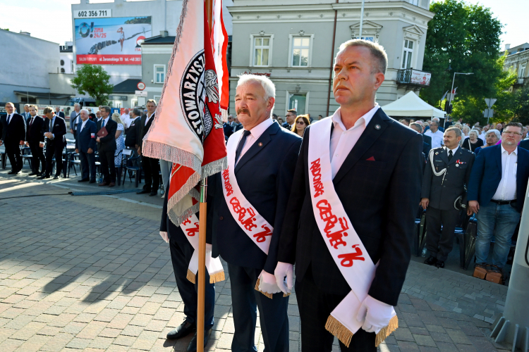 Msza święta przy tymczasowym pomniku Radomskiego Czerwca. PAP/Piotr Polak