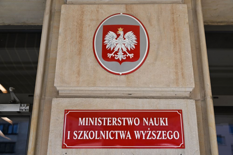 Siedziba Ministerstwa Nauki i Szkolnictwa Wyższego w Warszawie. Fot. PAP/R. Pietruszka