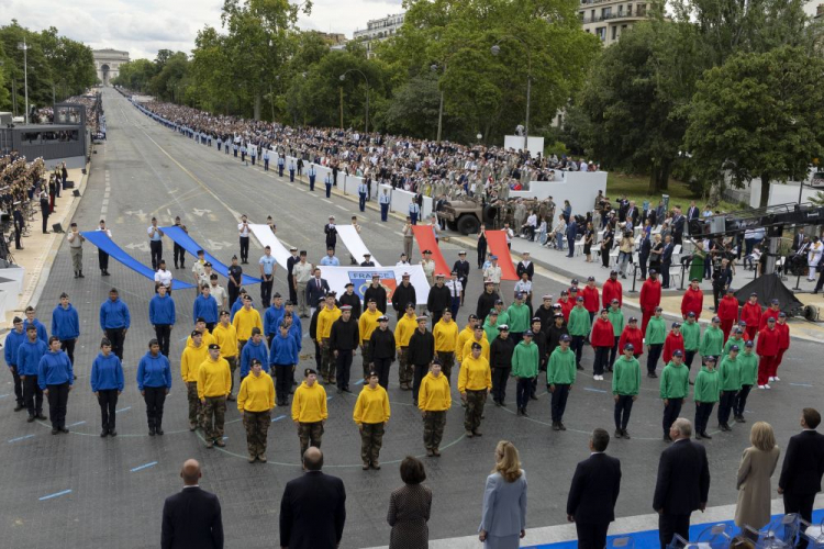 Defilada w Dniu Bastylii w Paryżu. 14.07.2024. Fot. PAP/EPA