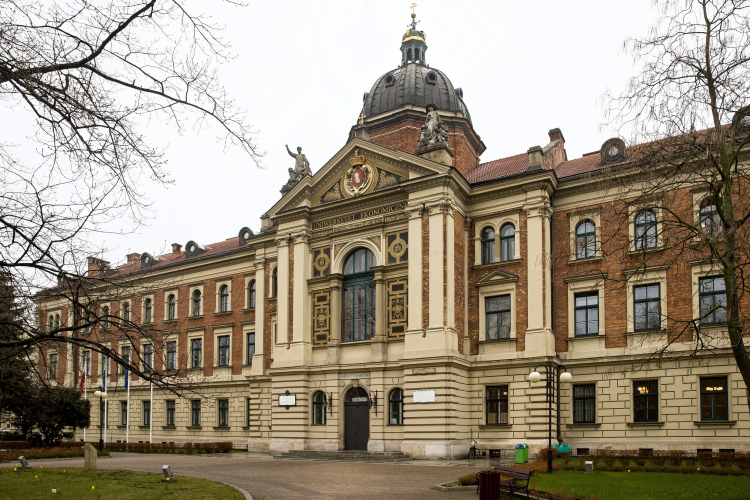 Budynek Uniwersytetu Ekonomicznego w Krakowie, fot. PAP/Ł. Gągulski