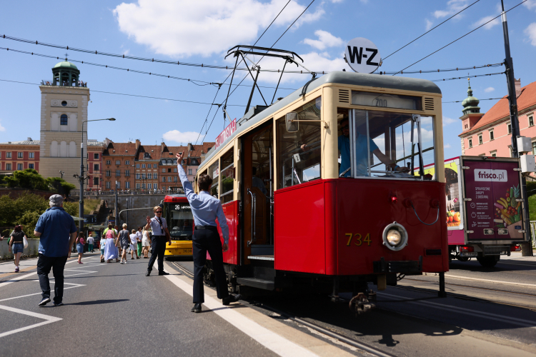 Zabytkowy tramwaj W-Z, fot. PAP/L. Szymański