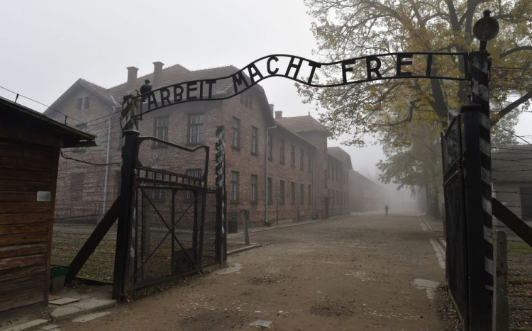 Były niemiecki obóz zagłady KL Auschwitz. Fot. PAP/J. Bednarczyk